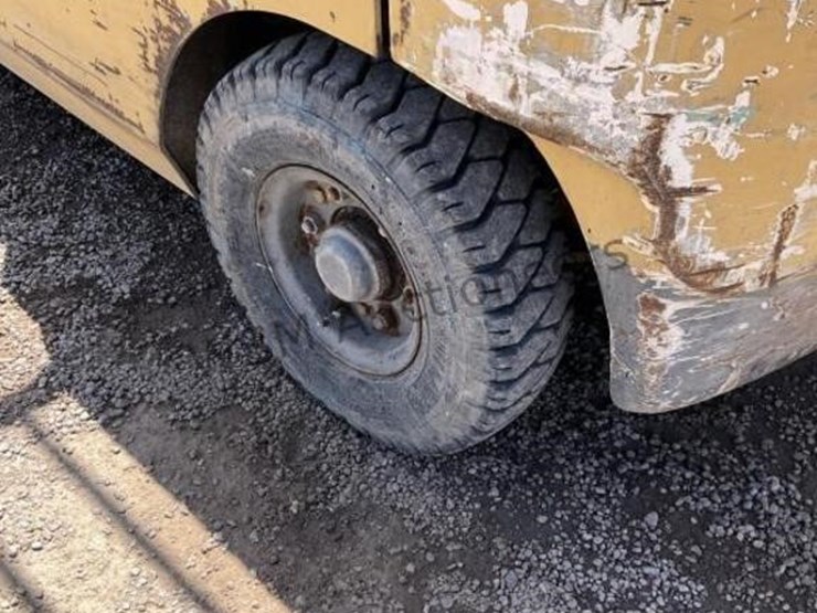 caterpillar-gp15k-image-8