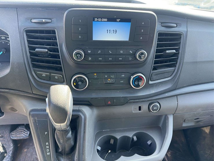 2020-ford-transit-image-19