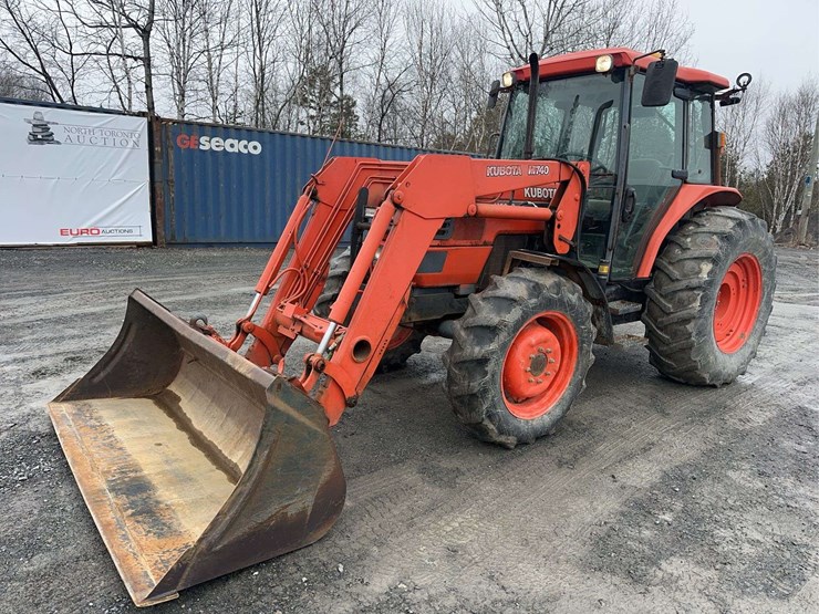 2001-kubota-m9000-image-1