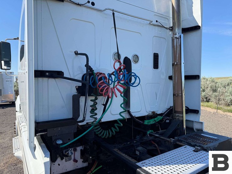 2012-international-prostar-image-14