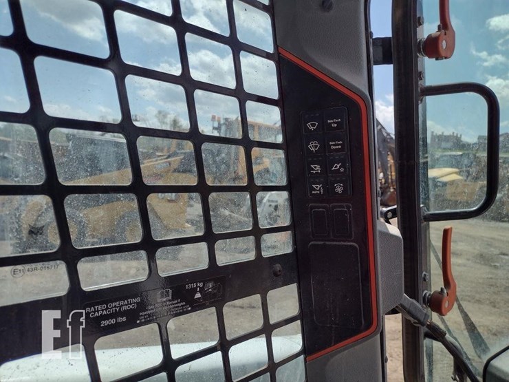 2021-bobcat-t76-image-9