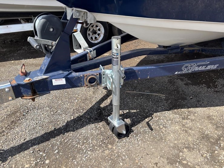 2001-unknown-trailer-image-43