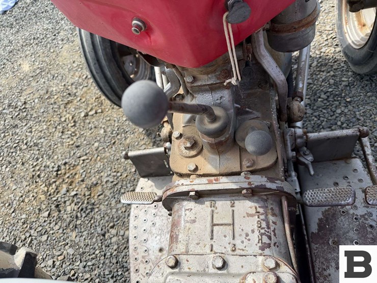 1958-massey-ferguson-to35-image-35