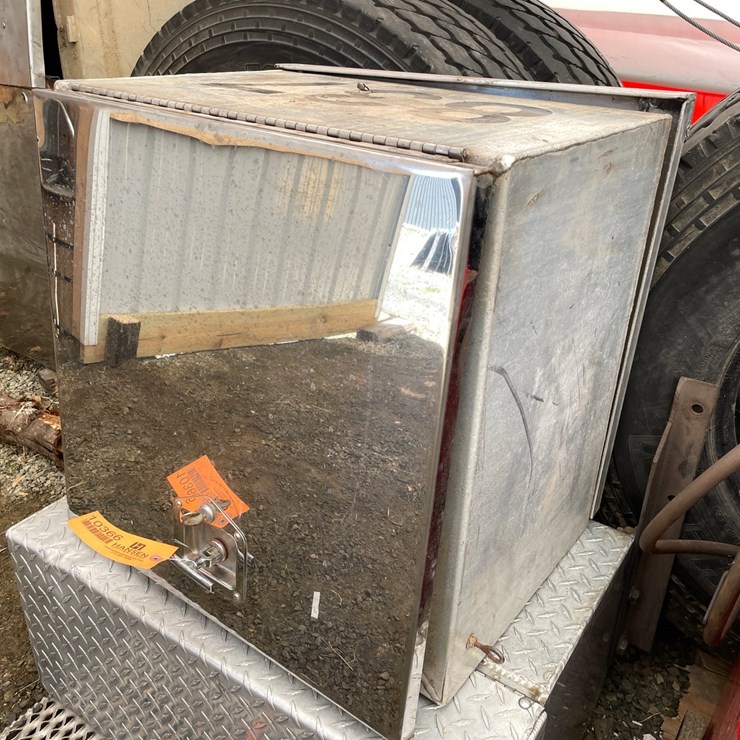 #10366 • Aluminum Truck Side Storage Box with Stainless Steel Door