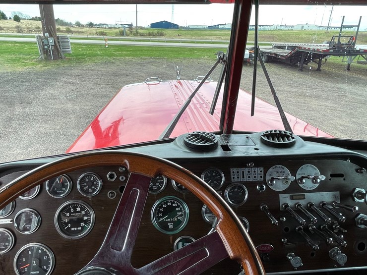 1976-peterbilt-359-image-123