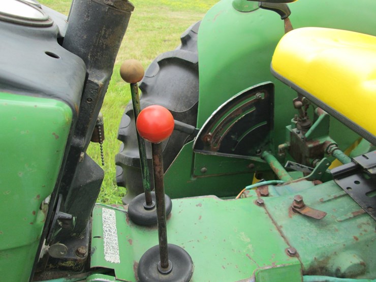 1976-john-deere-2040-image-29