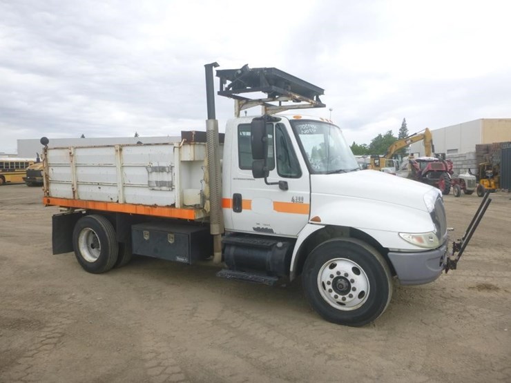 2006-international-durastar-4300-image-2