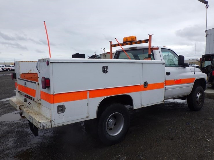 2001-dodge-ram-3500-image-3