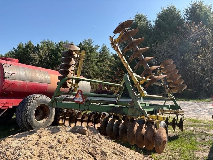 john-deere-230-image-5