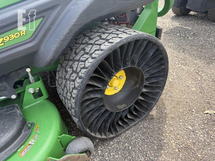 2019-john-deere-z930r-image-6