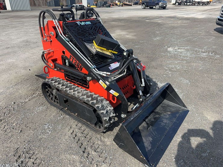2026-future-ft380-mini-skid-steer-image-3