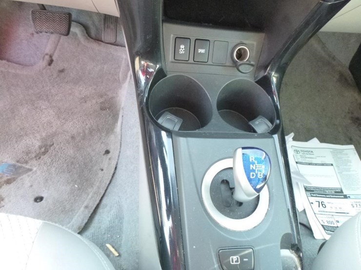 2014-toyota-rav4-image-14