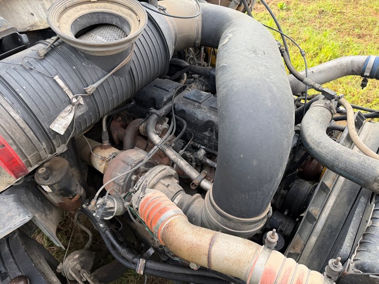 #502-•-#502-•-2005-mack-cxn613-truck---2005-mack-road-tractor-w/-sleeper-image-17