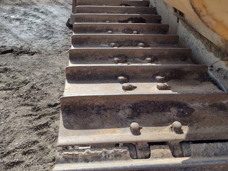 2005-deere-700h-xlt-image-19