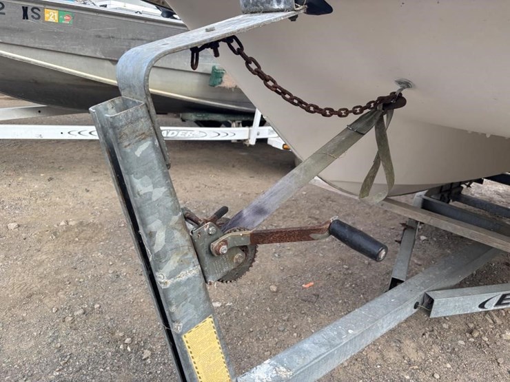 1988-livingston-boat-&-trailer-image-22