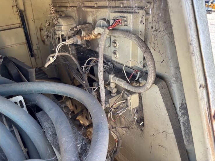 1985-ingersoll-rand-185-image-16