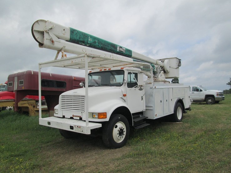 1990-international-4900-image-1