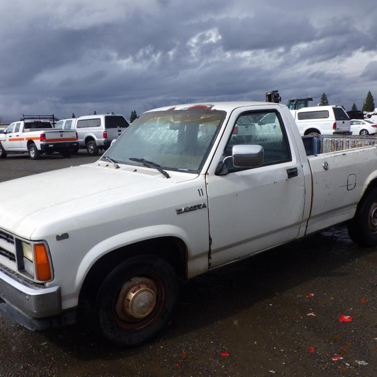 1988 DODGE DAKOTA