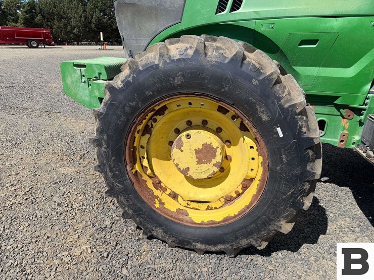 2013-john-deere-7200r-image-12