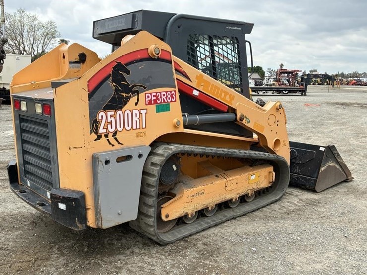 2012-mustang-2500rt-image-3