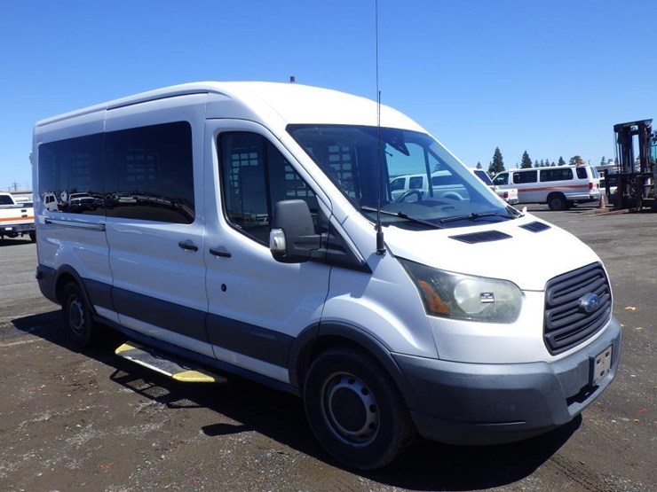 2017-ford-transit-image-2