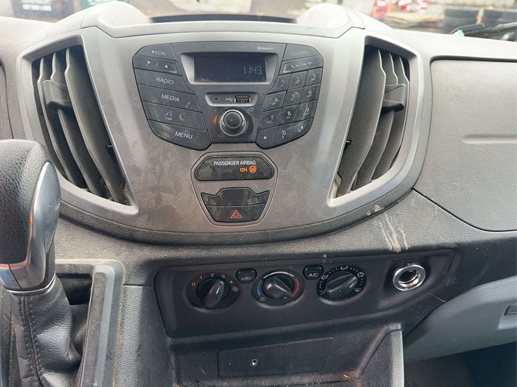 2019-ford-transit-image-21