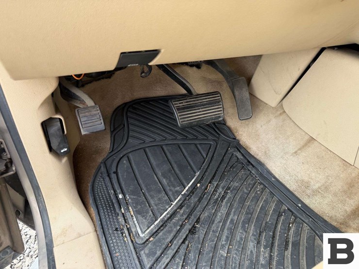 2007-chevrolet-suburban-1500-image-23