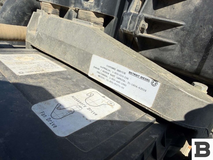 2012-freightliner-coronado-sd-tractor-truck-image-57