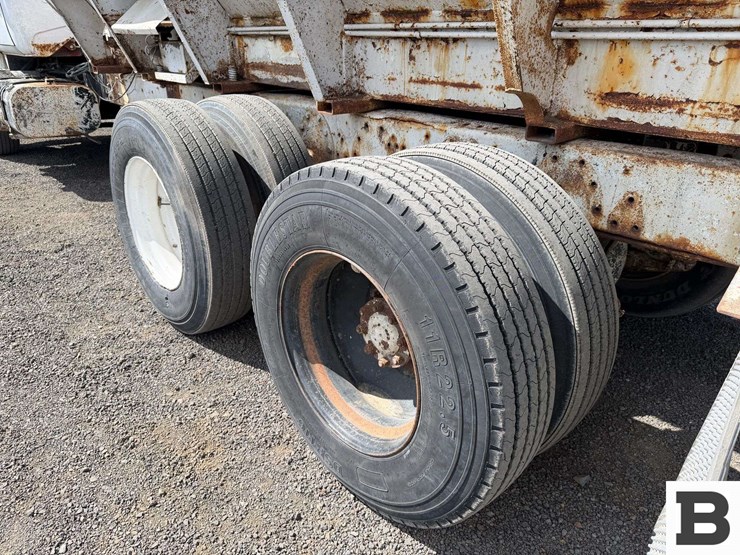 1977-international-fertilizer-truck-image-25