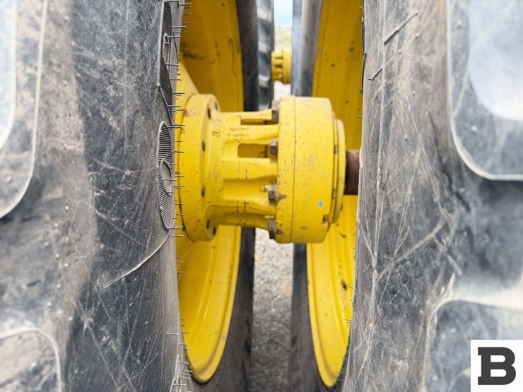 2012-john-deere-9510r-image-32