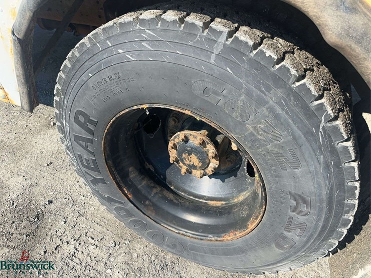 2009-bluebird-vision-image-10