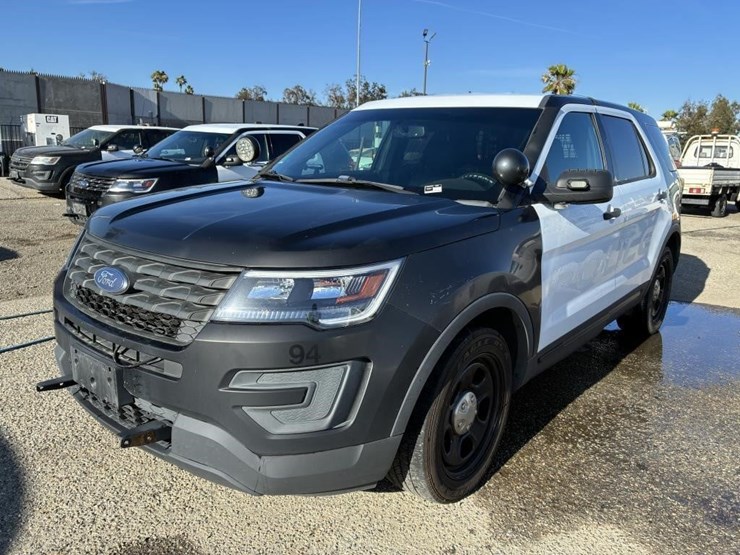 2017-ford-explorer-police-interceptor-image-1