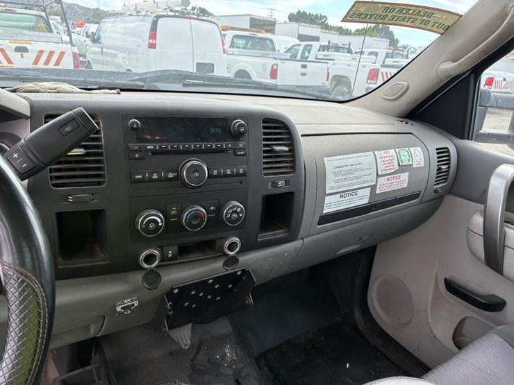 2012-gmc-sierra-2500-image-16