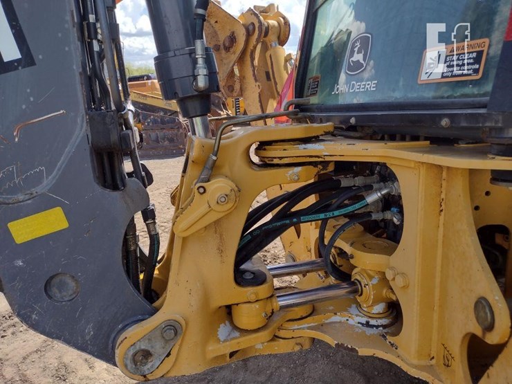 2010-deere-310j-image-33