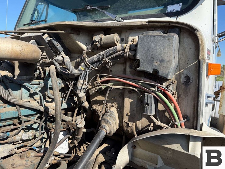 1998-international-f-4900-cab-&-chassis-truck-image-37