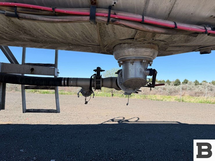 1994-west-mark-tanker-trailer-image-18