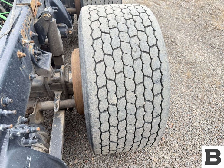 2018-freightliner-cascadia-125-image-23