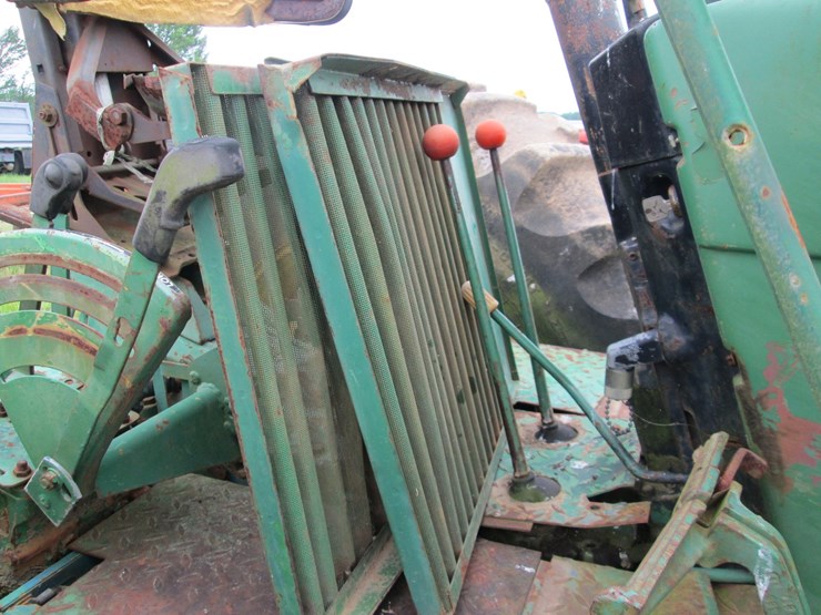 1982-john-deere-2840-image-18