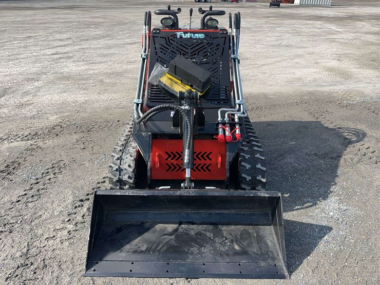 2026-future-ft380-mini-skid-steer-image-2