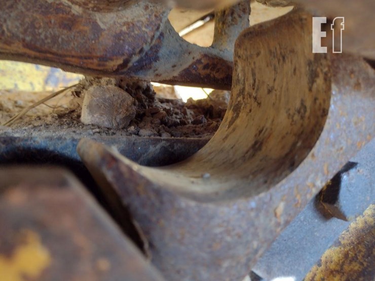 2013-komatsu-d39px-23-image-13