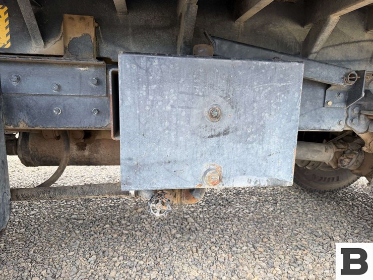 1996-ford-la9000-image-13