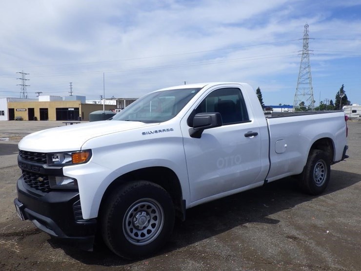 2020-chevrolet-1500-image-1