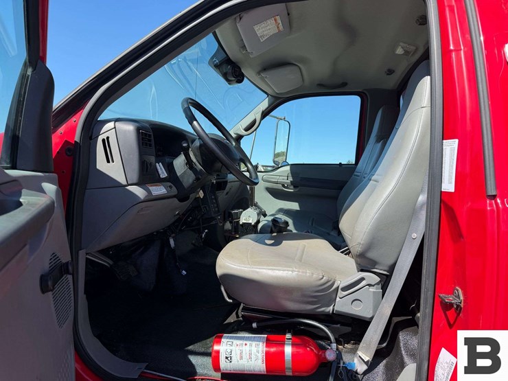 2010-ford-f750-image-48