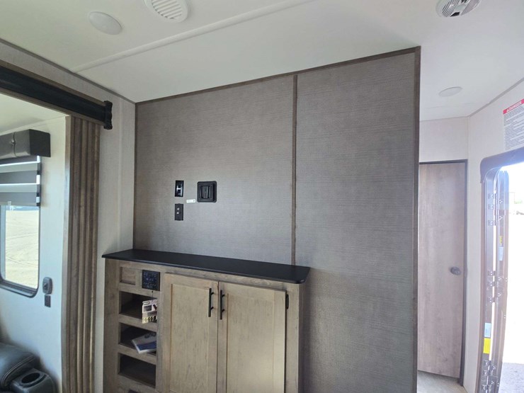 2022-rogue-travel-trailer-image-25