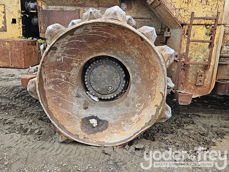 1994-caterpillar-836c-image-8
