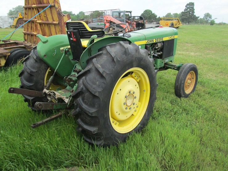 1976-john-deere-2040-image-3