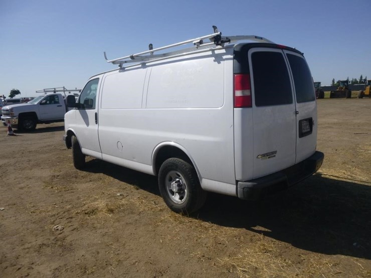 2016-chevrolet-2500-image-4