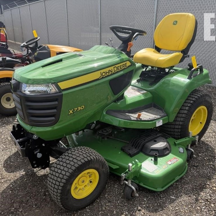 2022 JOHN DEERE X730