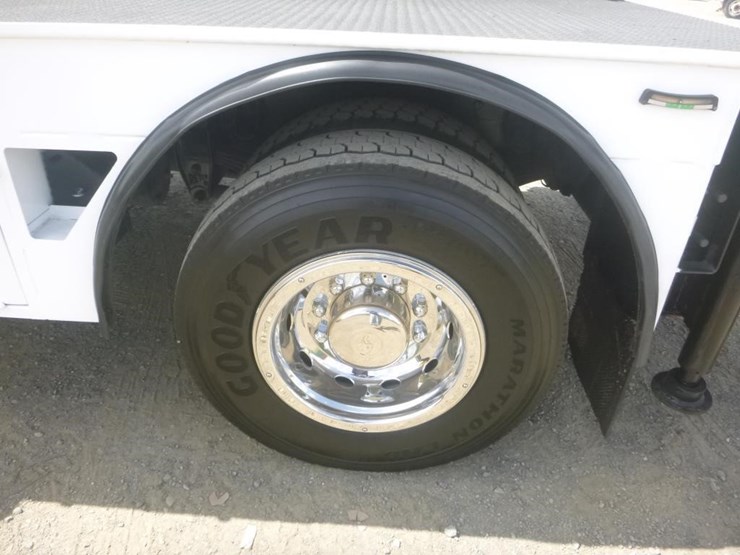 2014-auto-crane-6006h-image-28