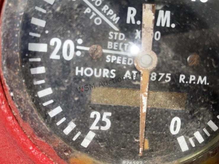 massey-ferguson-135-image-17